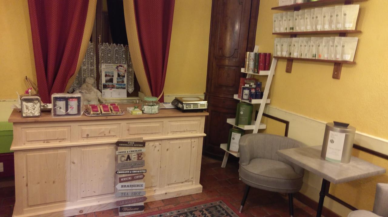 ホテル Logis De L'Europe Restaurant Le Cepage Corbigny エクステリア 写真